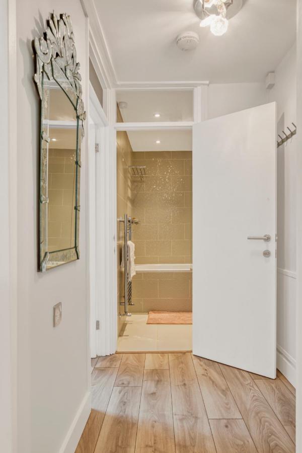 Homely 1Bed Apartment Vauxhall London Eksteriør bilde